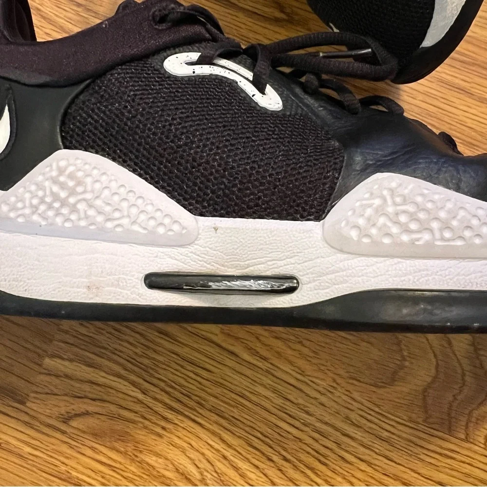 Nike Black and White Casual basketball Sneakers